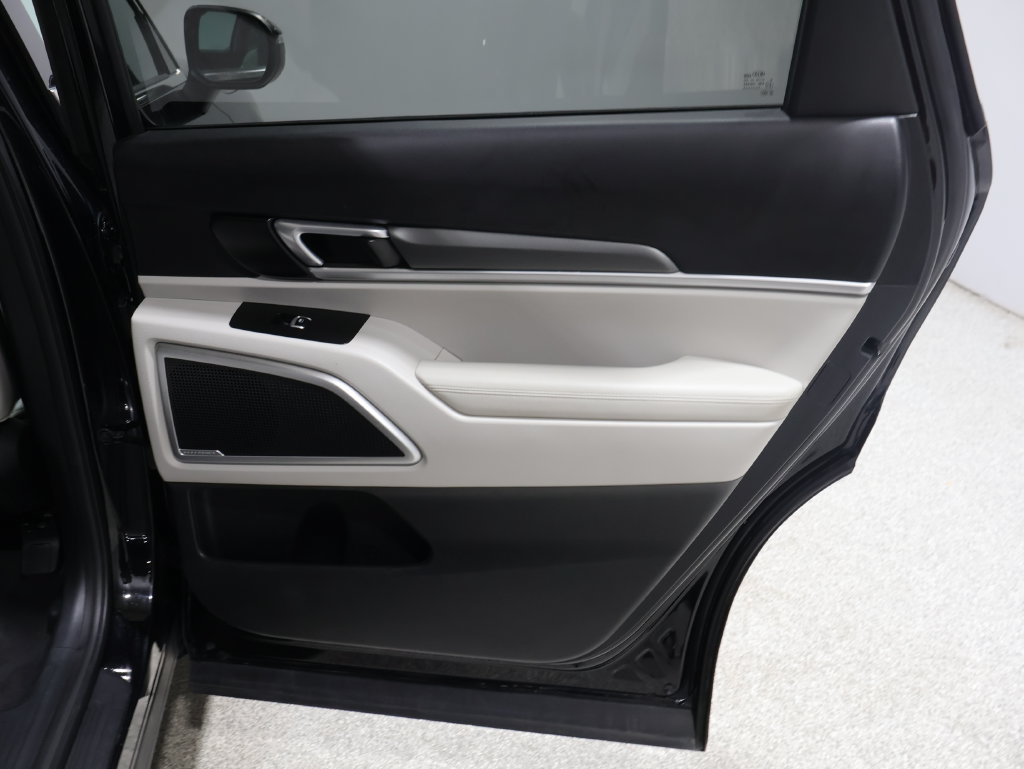 Used 2020 Kia Telluride S AWD/4WD image 21