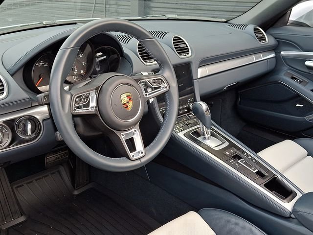 Certified 2024 Porsche 718 Boxster image 4