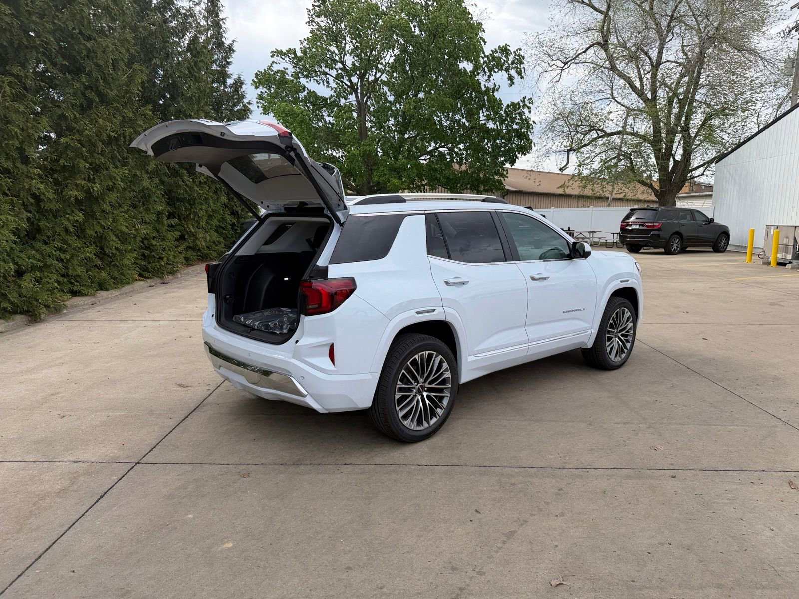 New 2026 GMC Terrain Denali AWD/4WD image 32