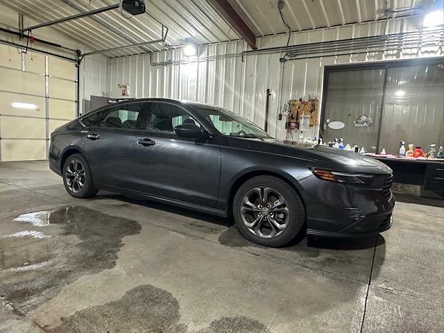 Used 2023 Honda Accord EX image 9