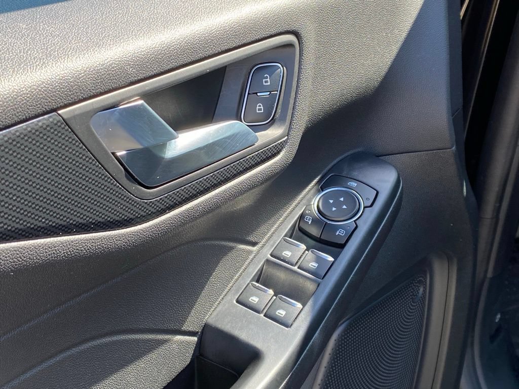 Used 2025 Ford Escape ST-Line FWD image 11