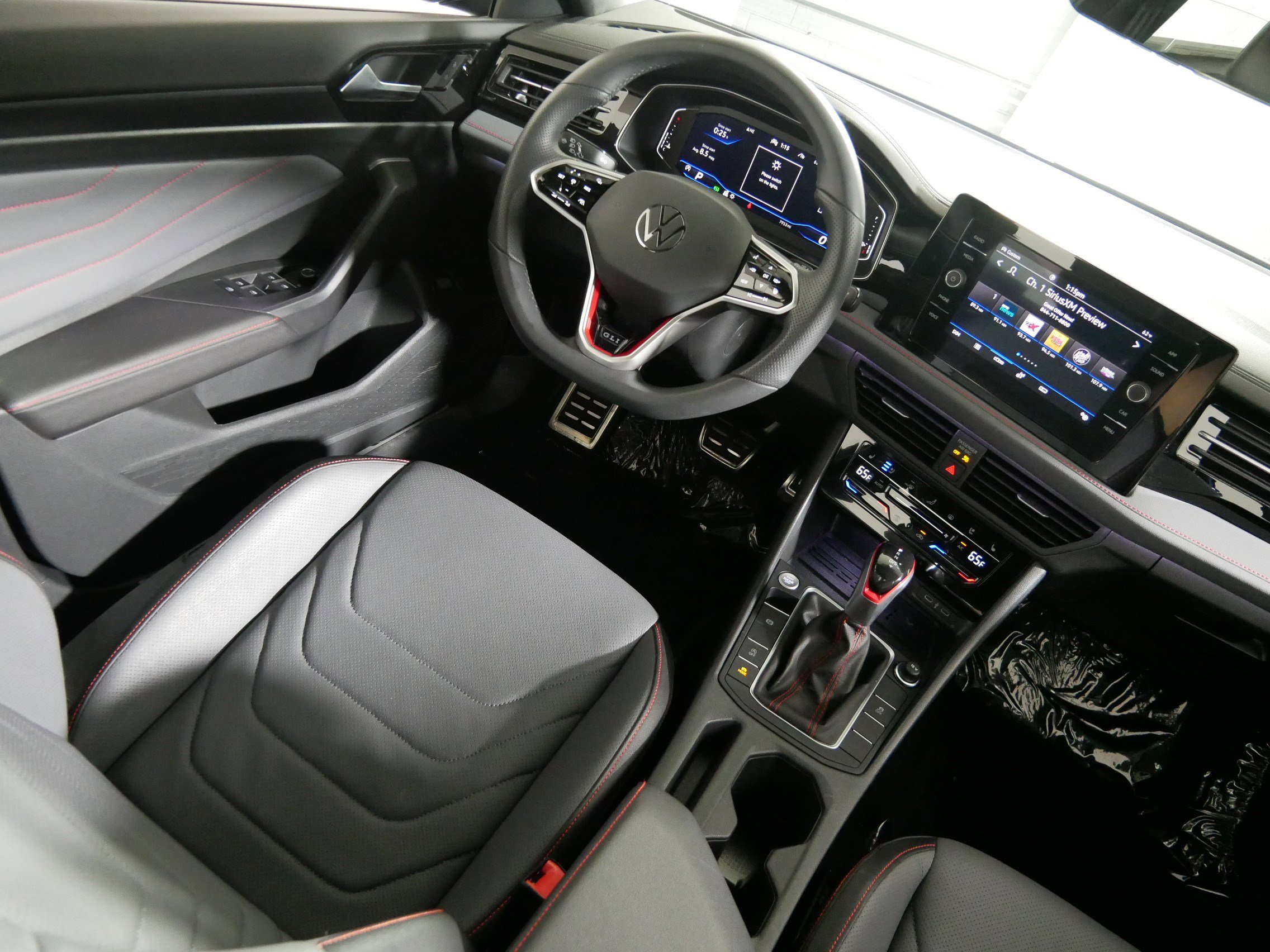 Used 2025 Volkswagen Jetta GLI Autobahn FWD image 9