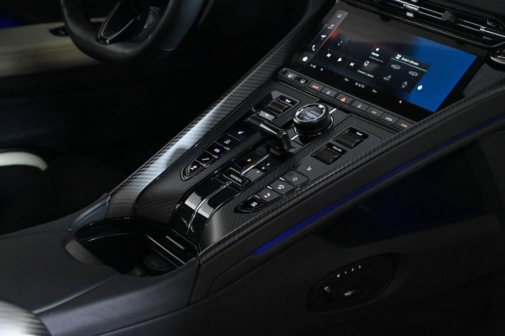 Used 2024 Aston Martin DB12 Coupe RWD image 19