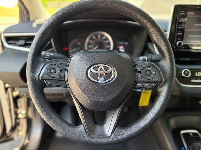 Used 2021 Toyota Corolla LE image 20