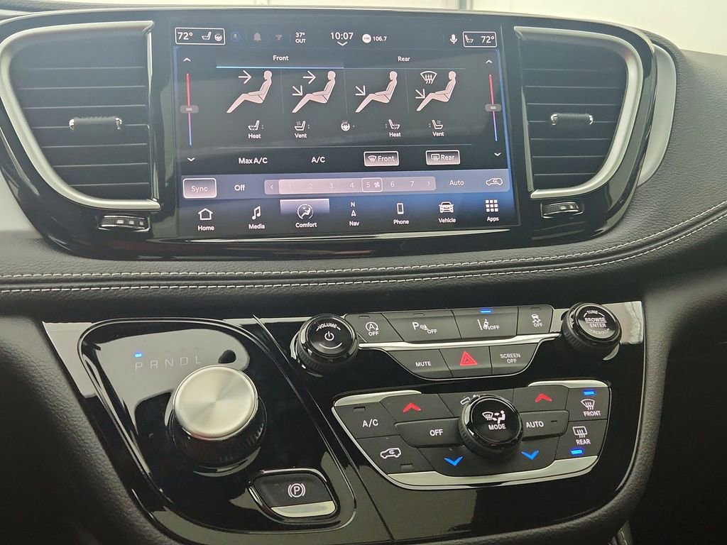 New 2026 Chrysler Pacifica Limited AWD/4WD image 19