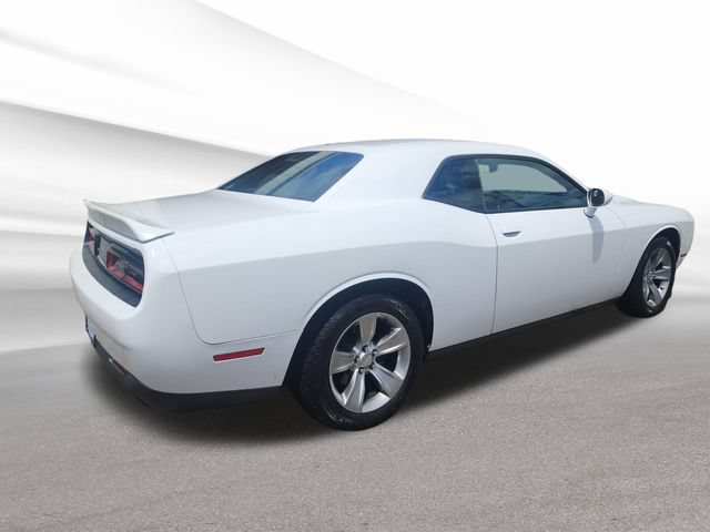 Used 2020 Dodge Challenger SXT RWD image 11