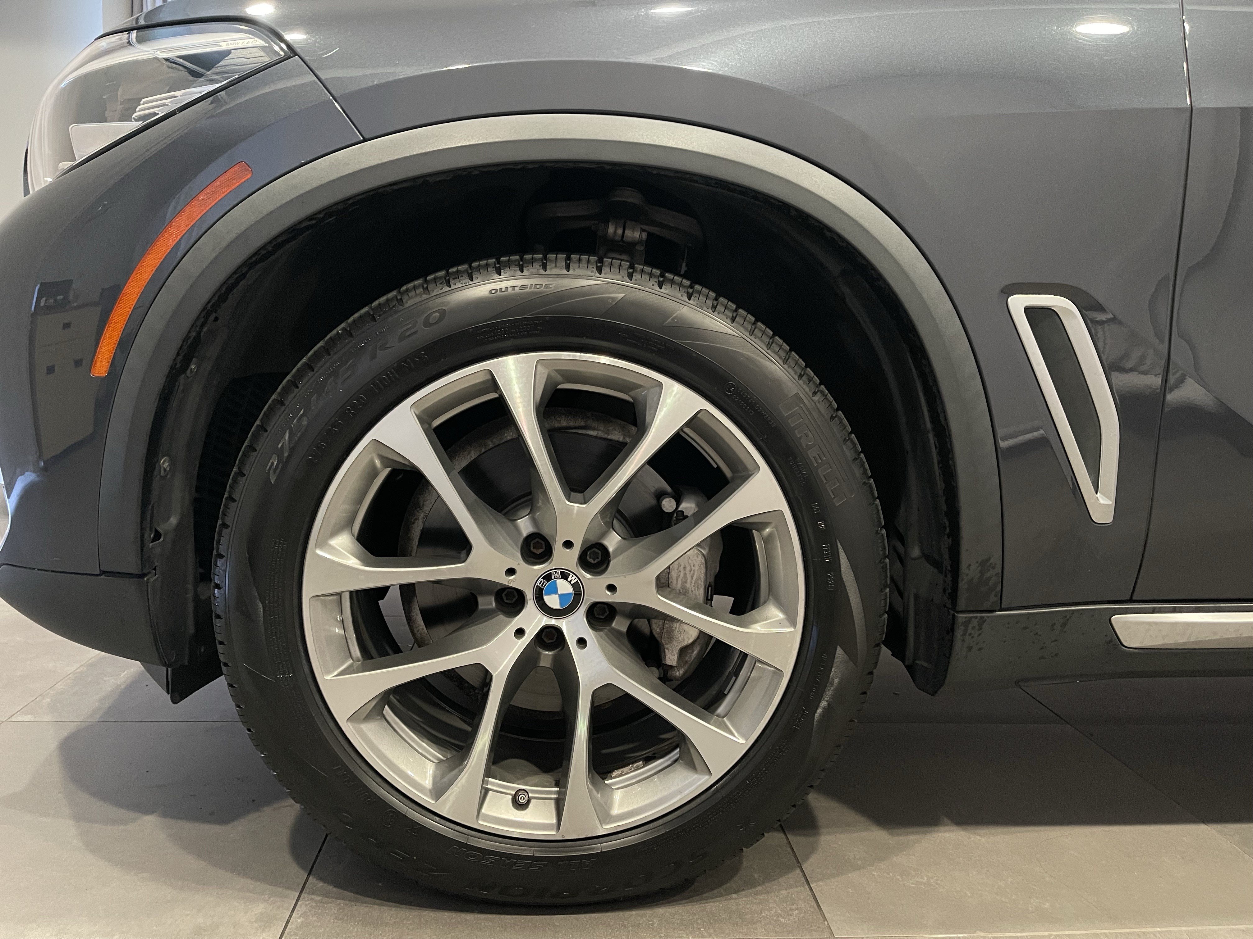 Used 2019 BMW X5 xDrive40i w/ Premium Package 2 AWD/4WD image 7