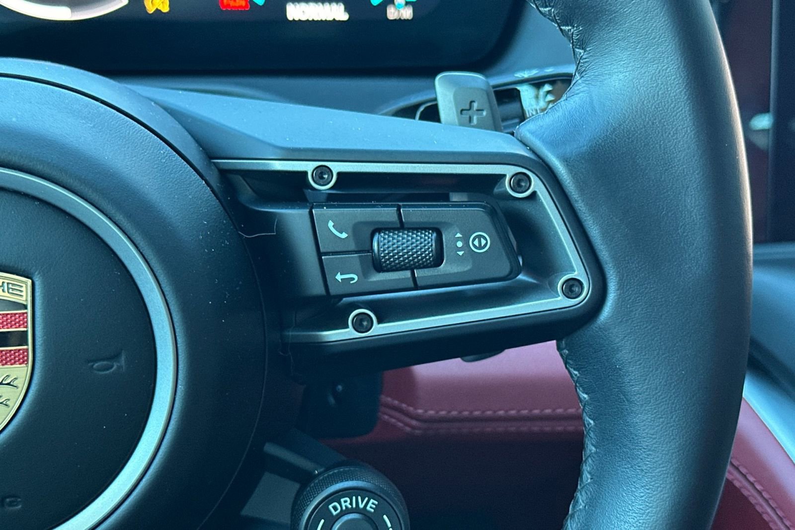 Used 2024 Porsche Panamera image 31