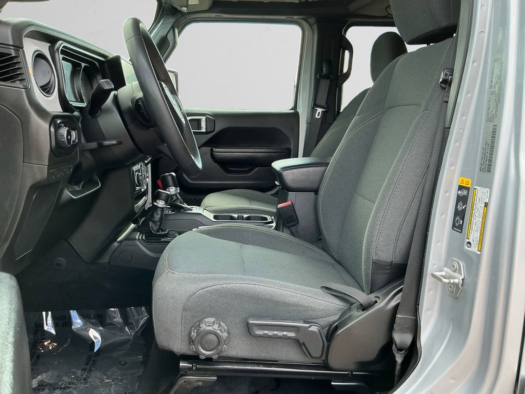 Used 2024 Jeep Wrangler Sport S image 9