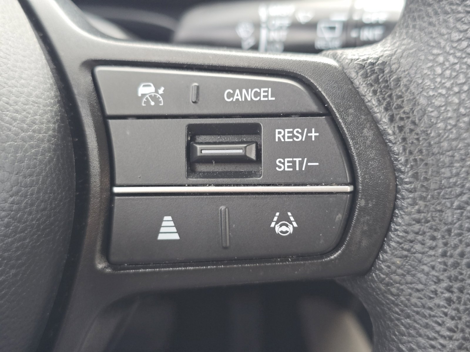 Certified 2024 Honda HR-V LX image 32