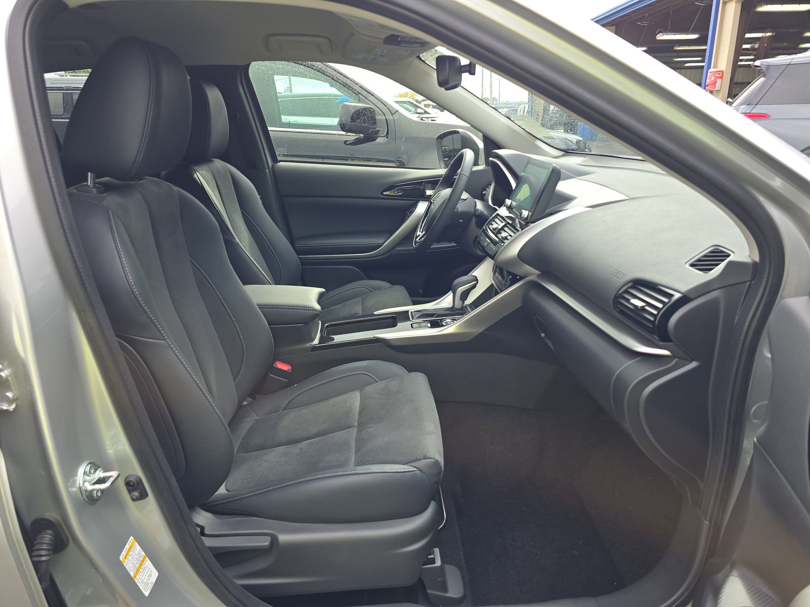 Used 2026 Mitsubishi Eclipse Cross SE image 11