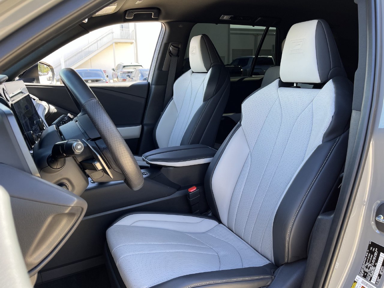 Used 2025 Lexus TX 500h AWD w/ Technology Package image 22