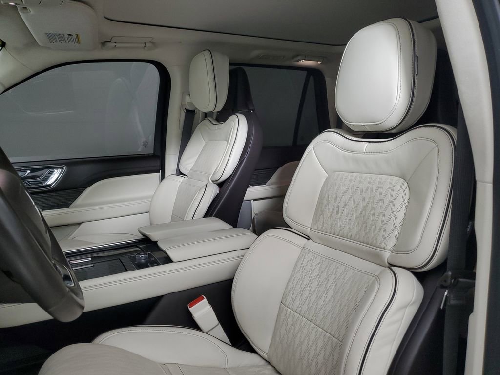 Certified 2024 Lincoln Navigator L Black Label AWD/4WD image 22