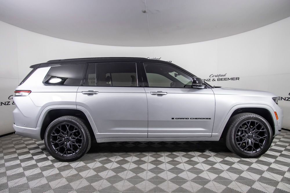 Used 2025 Jeep Grand Cherokee L Summit AWD/4WD image 4