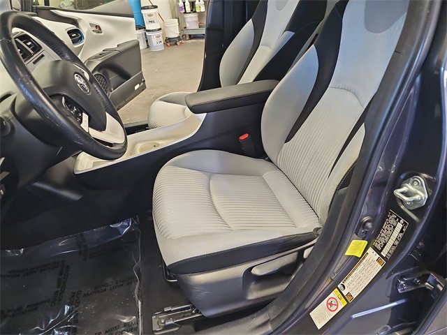 Used 2017 Toyota Prius Three image 15