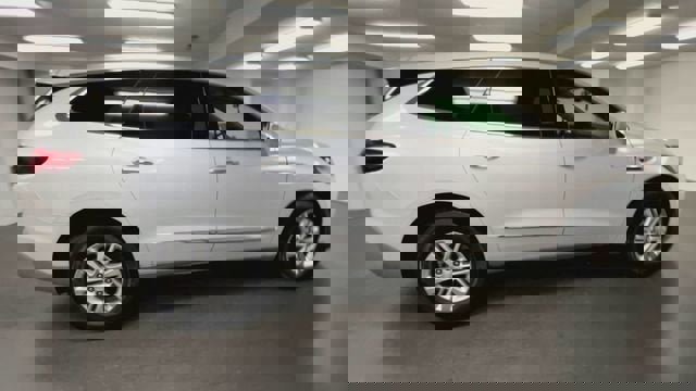 Certified 2020 Buick Enclave Essence w/ Sound and Sites Package FWD image 9