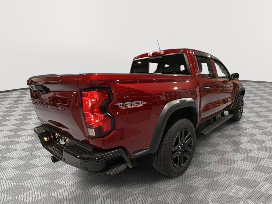 Used 2024 Chevrolet Colorado Trail Boss w/ Technology Package image 5