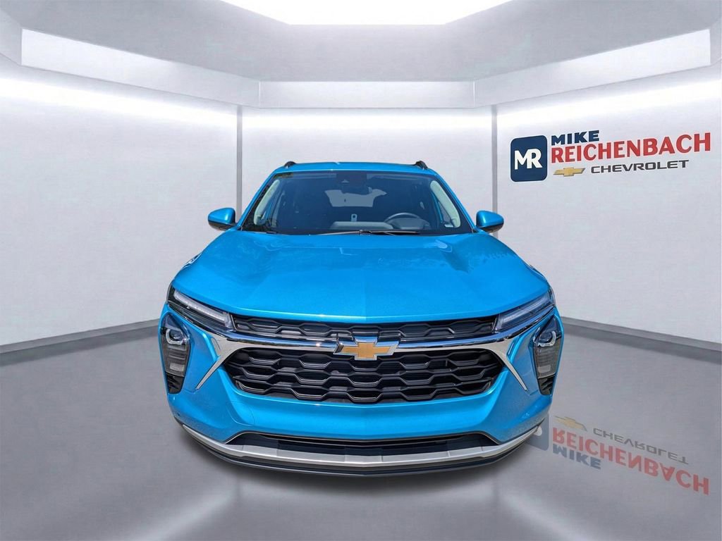 Used 2026 Chevrolet Trax LT w/ Driver Confidence Package FWD image 9