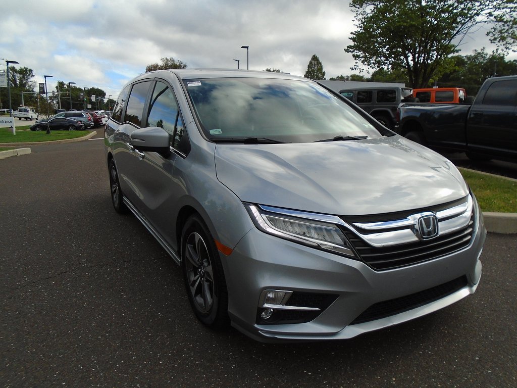 Used 2019 Honda Odyssey Touring image 2