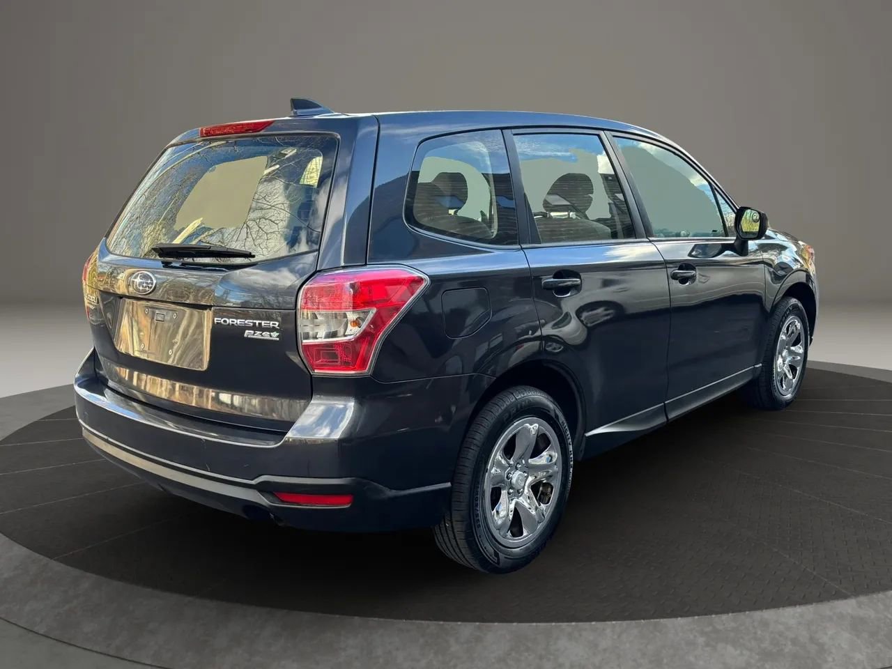 Used 2016 Subaru Forester 2.5i image 4