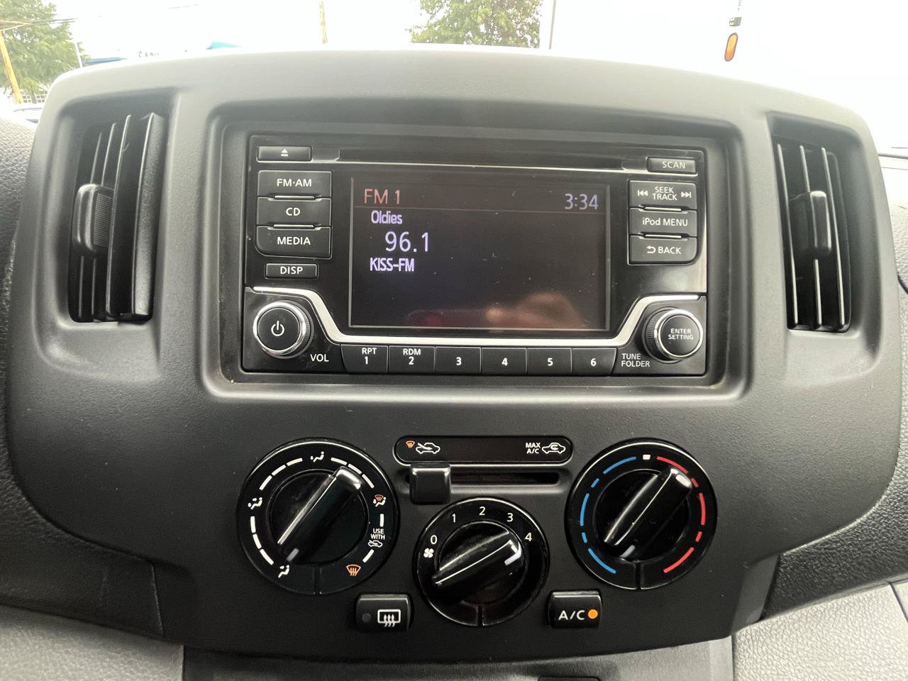 Used 2019 Nissan NV200 SV w/ Back Door Glass Package FWD image 18