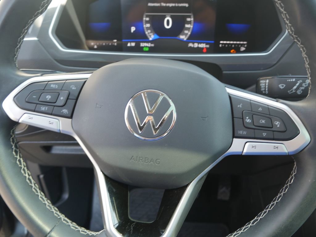 Used 2023 Volkswagen Tiguan SE w/ Panoramic Sunroof Package AWD/4WD image 38