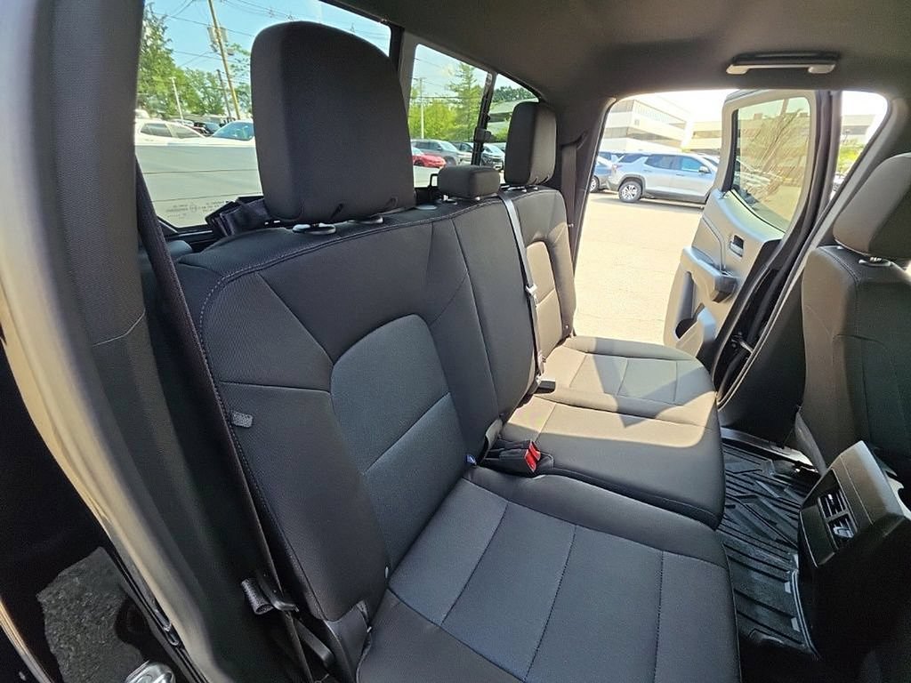 Used 2023 Chevrolet Colorado Trail Boss AWD/4WD image 28
