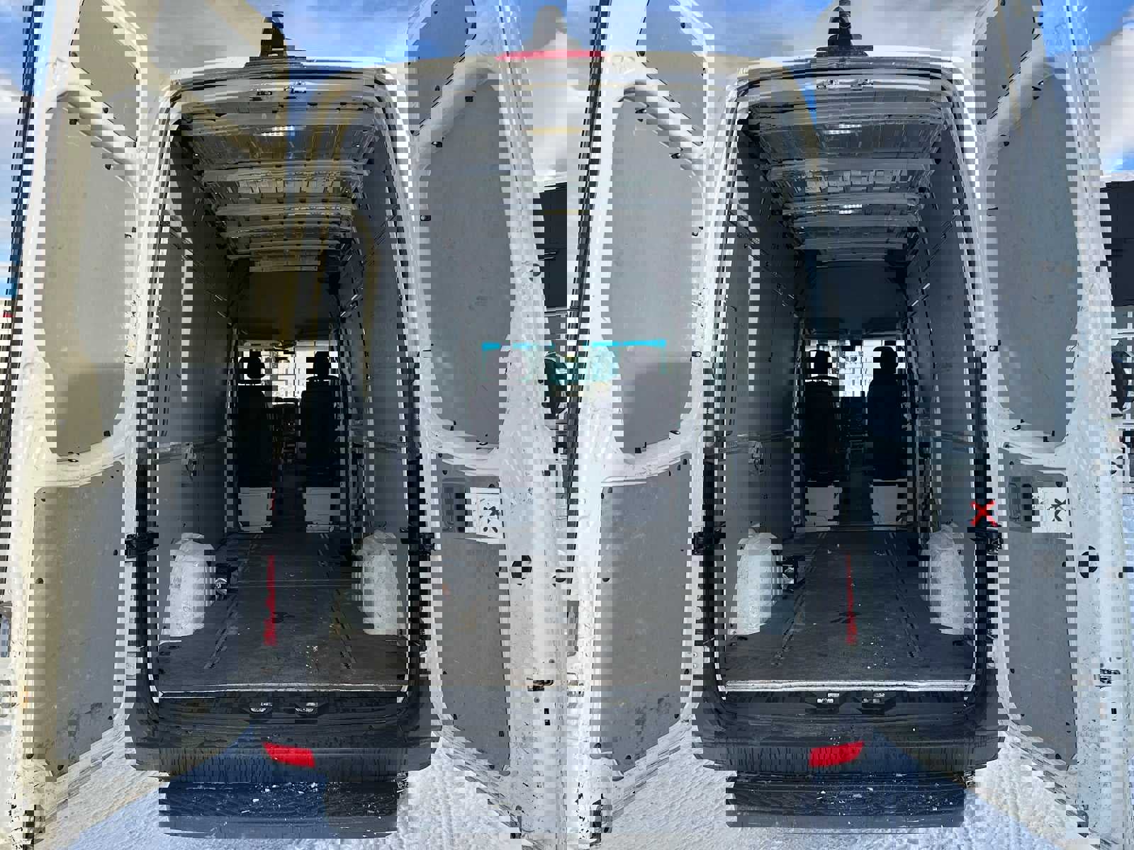 Used 2016 Freightliner Sprinter 2500 image 14