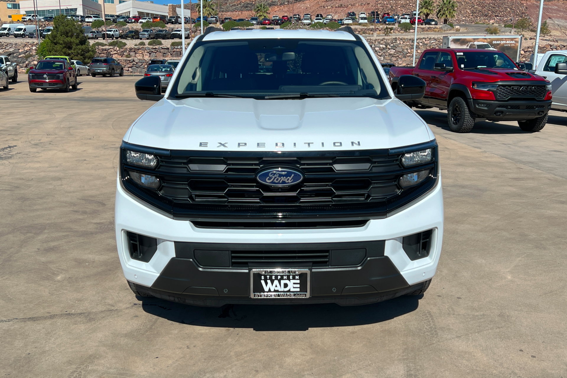 Used 2025 Ford Expedition Active AWD/4WD image 9