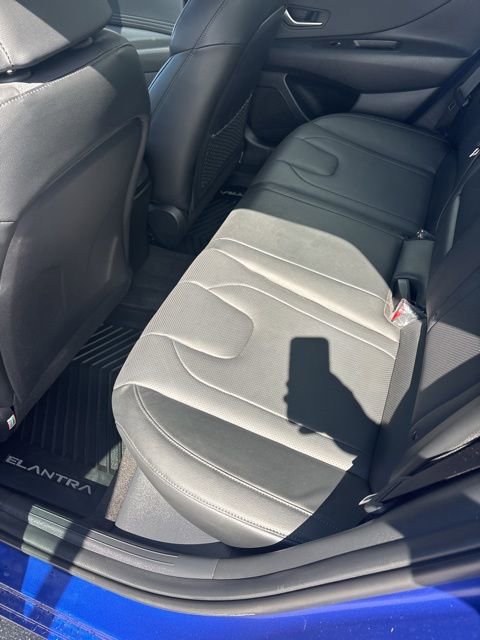 Used 2023 Hyundai Elantra Limited FWD image 30