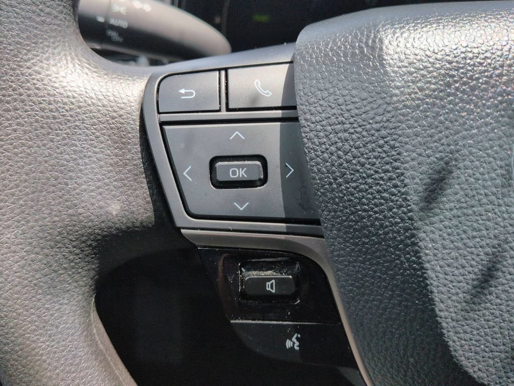 Used 2025 Toyota Camry LE FWD image 20