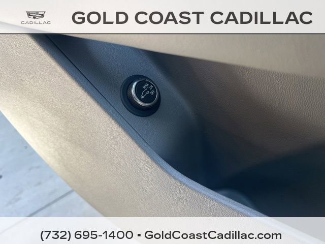 Certified 2024 Cadillac XT5 Premium Luxury w/ LPO, Floor Liner Package AWD/4WD image 17