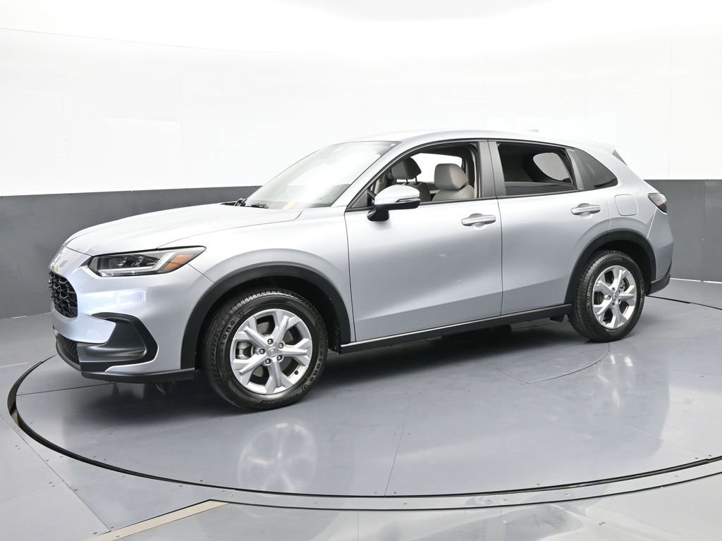 Used 2023 Honda HR-V LX image 2