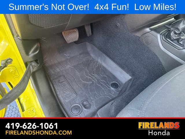 Used 2023 Jeep Wrangler Sport AWD/4WD image 17