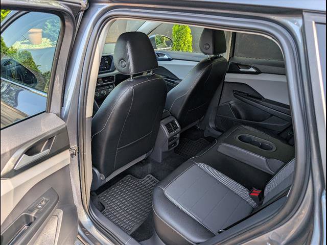 Certified 2022 Volkswagen Taos SE image 20