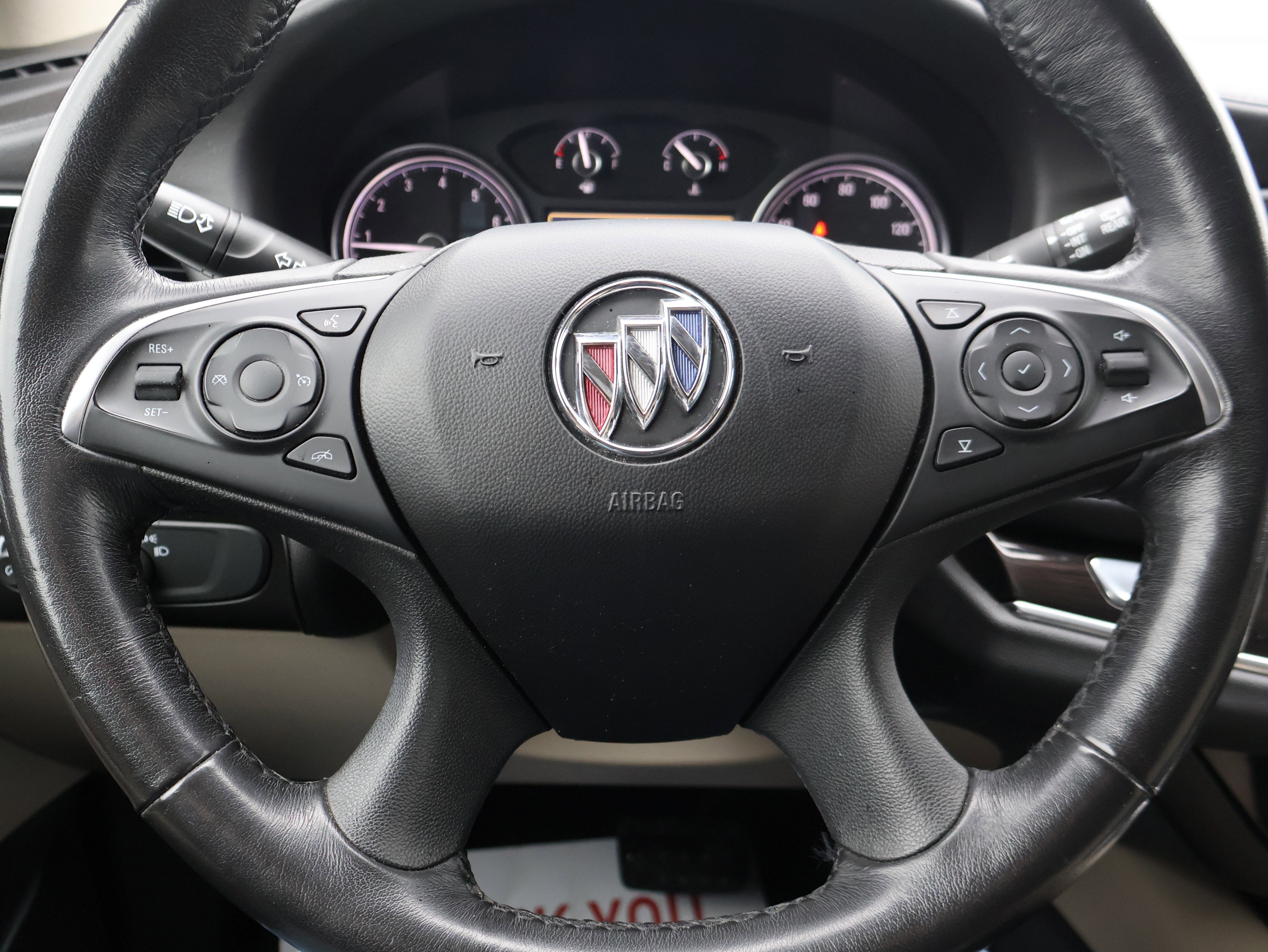 Used 2020 Buick Enclave Essence image 27