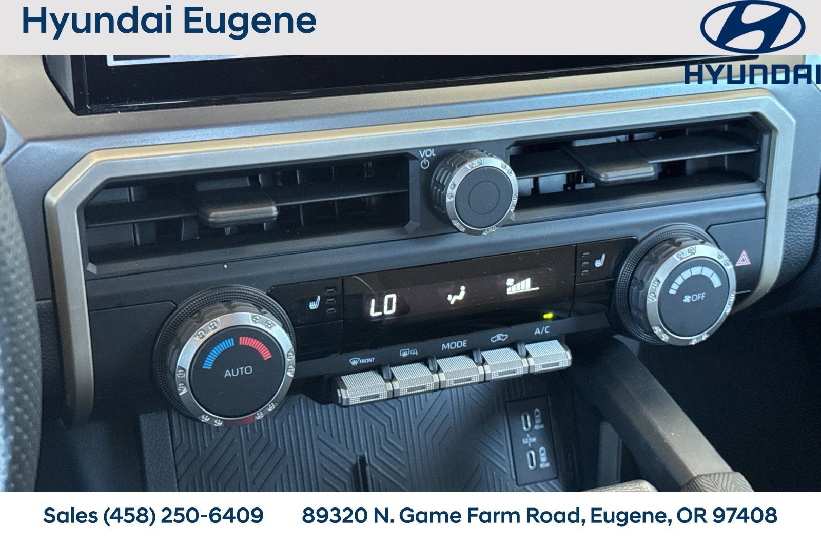 Used 2024 Toyota Tacoma TRD Sport image 25