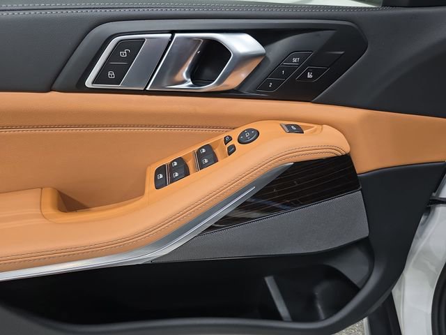 Certified 2026 BMW X5 xDrive40i w/ Climate Comfort Package image 25