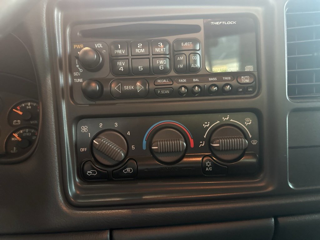 Used 1999 Chevrolet Silverado 1500 LS w/ Firm Ride Suspension Pkg image 25