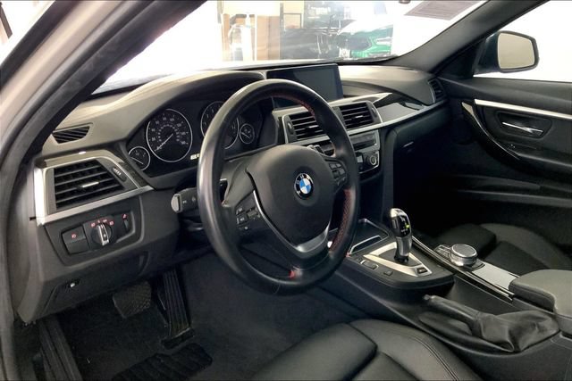 Used 2018 BMW 330e w/ Convenience Package RWD image 7
