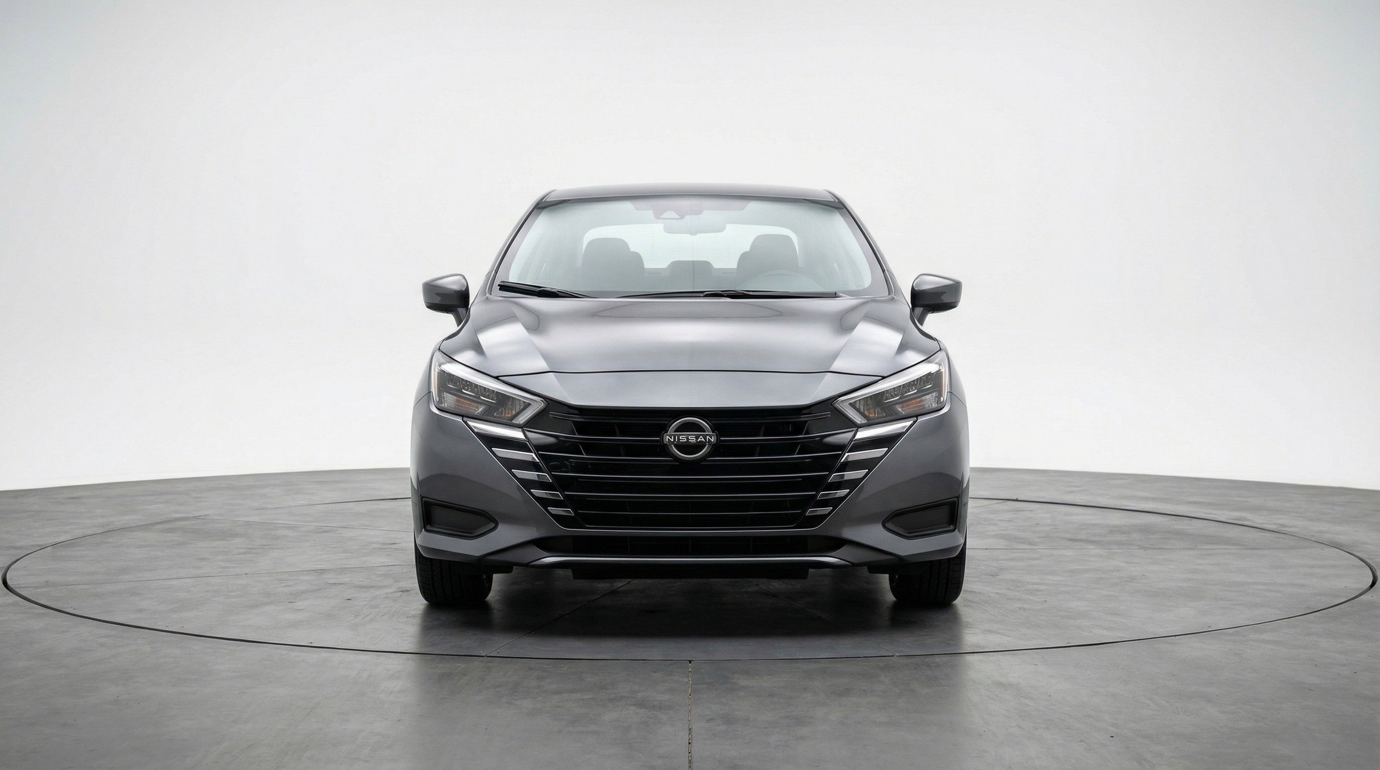 Used 2025 Nissan Versa SV image 2