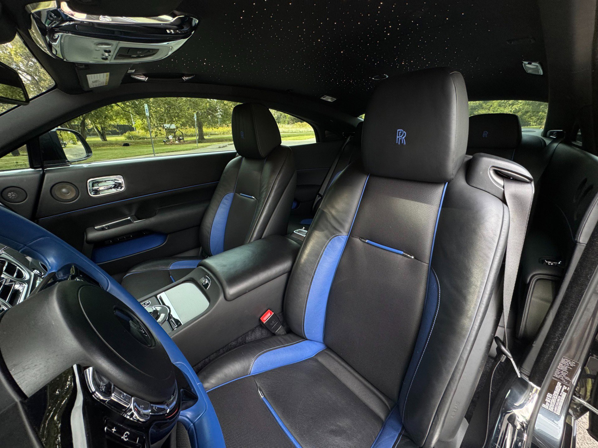 Used 2016 Rolls-Royce Wraith RWD image 11