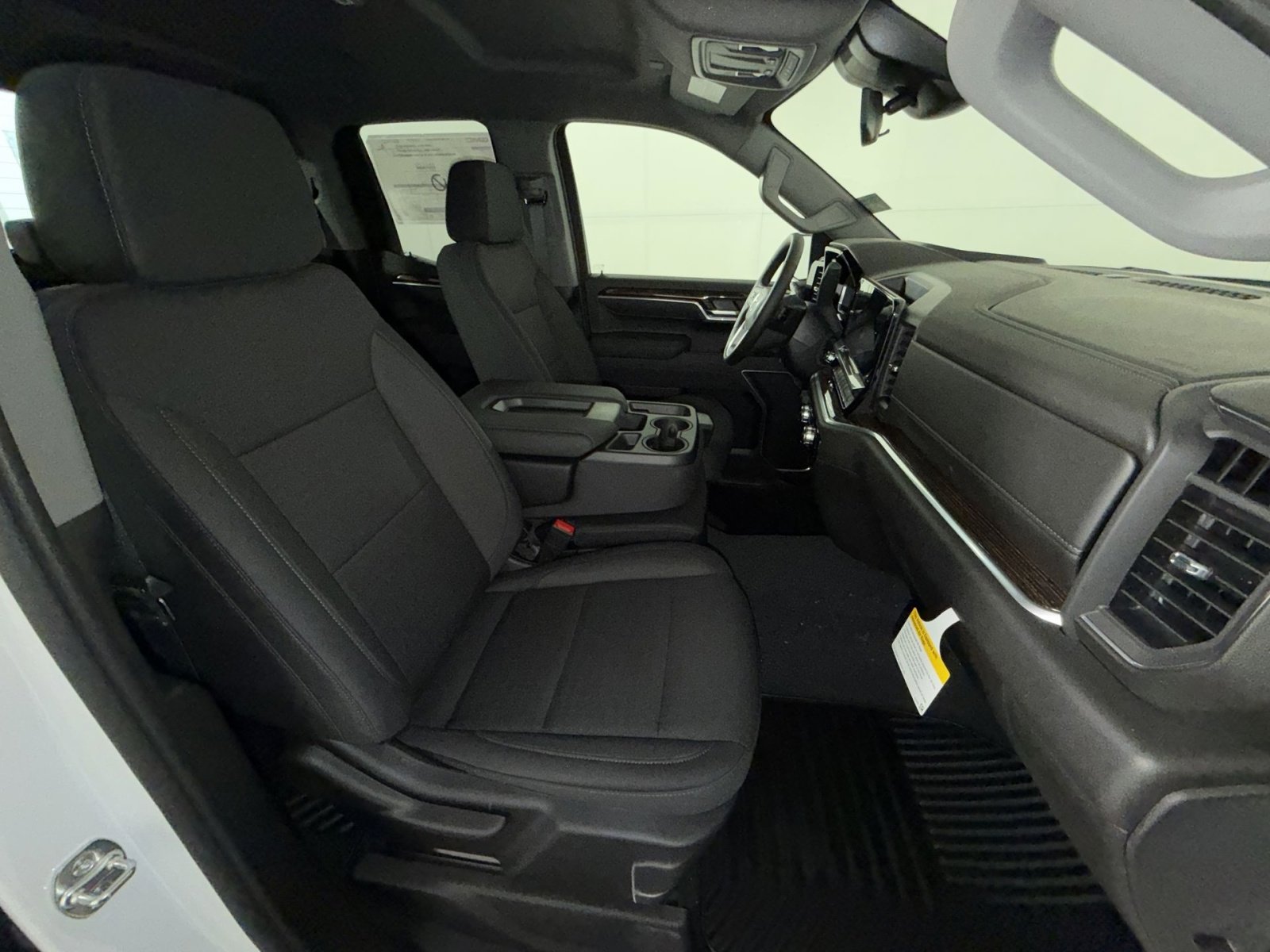 New 2026 GMC Sierra 1500 SLE image 27