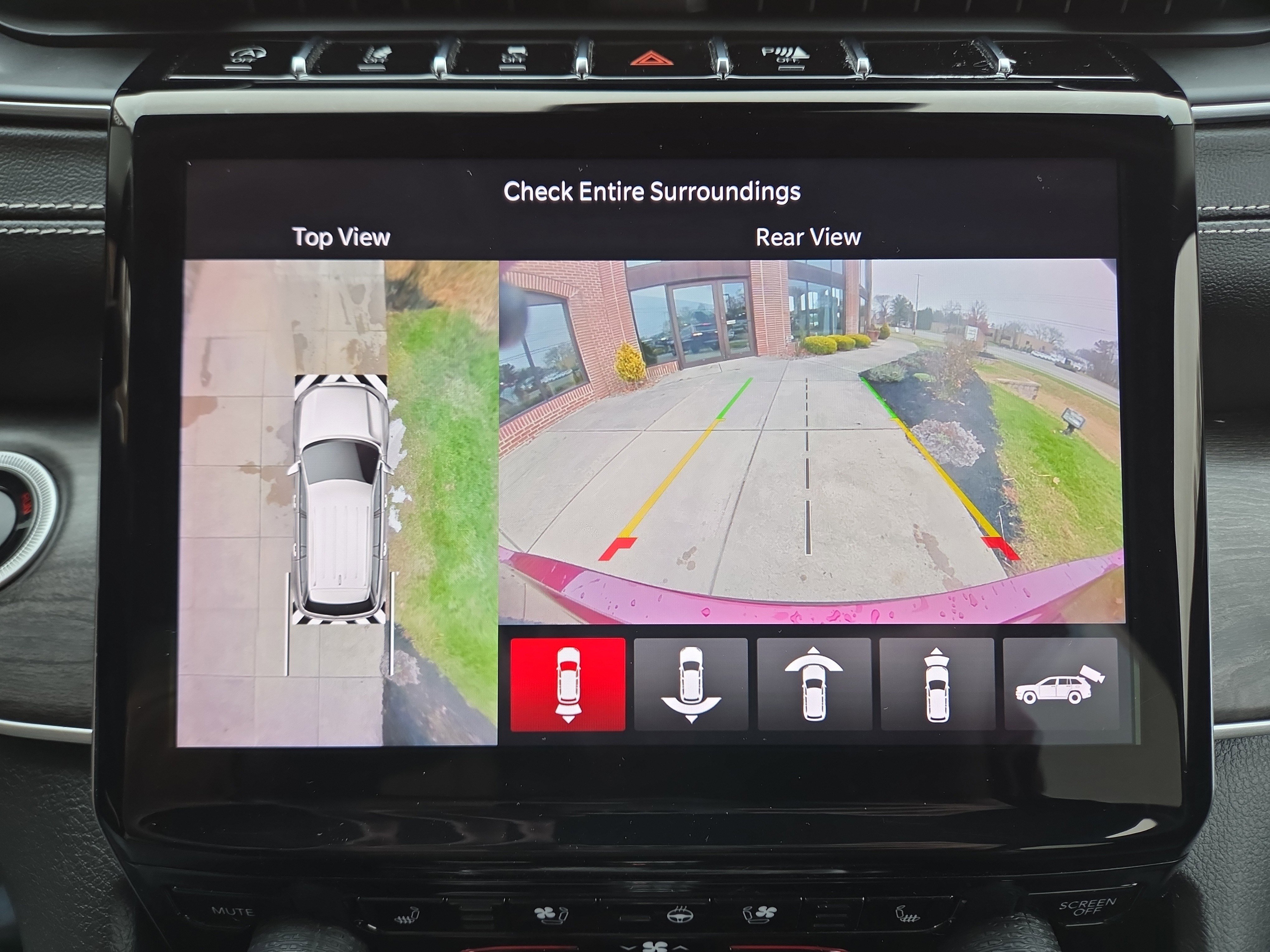 Used 2021 Jeep Grand Cherokee L Limited w/ Luxury Tech Group II image 27