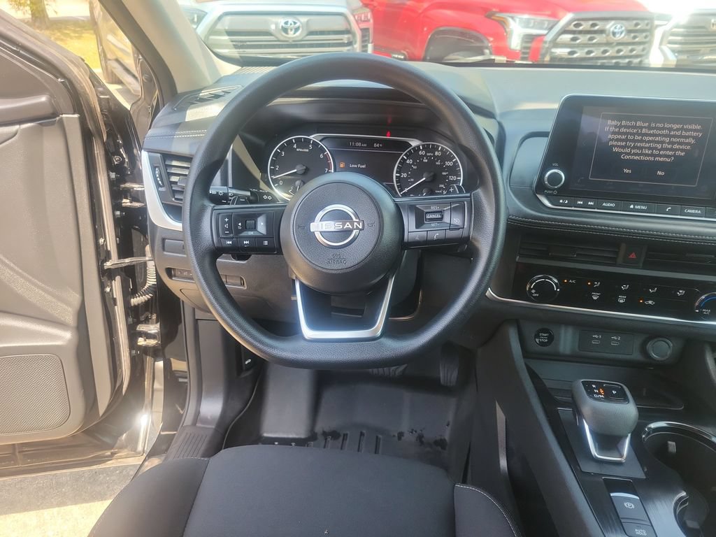 Used 2024 Nissan Rogue S FWD image 16
