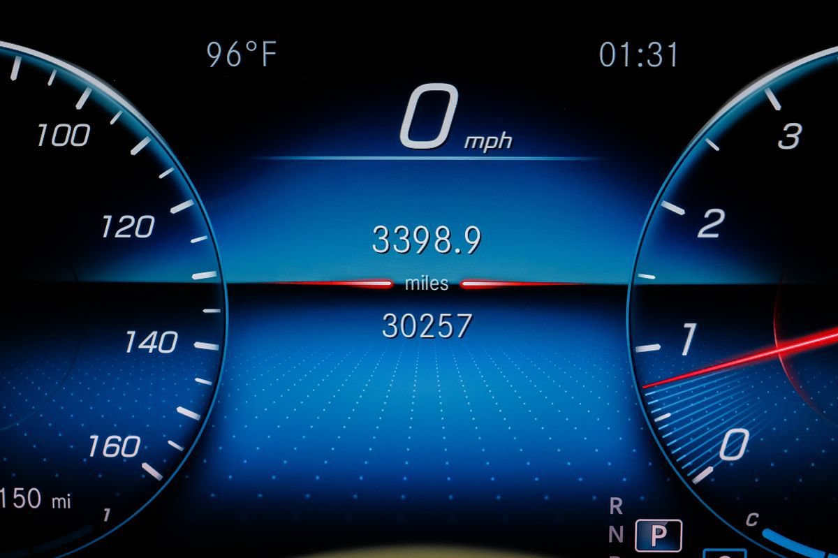 Used 2021 Mercedes-Benz GLE 350 w/ AMG Line Exterior image 18