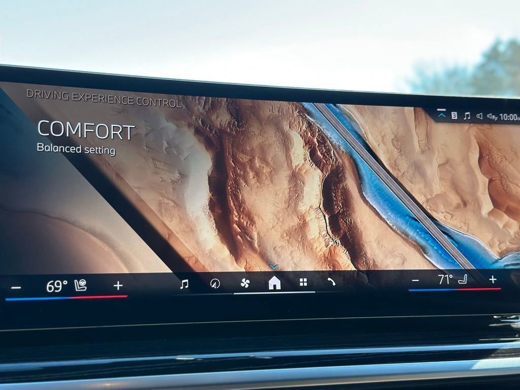 Used 2025 BMW X7 xDrive40i w/ M Sport Package image 42