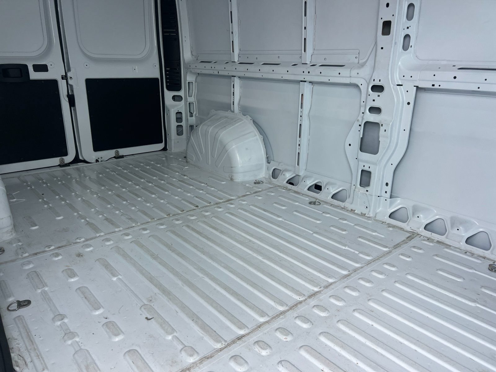 Used 2026 RAM ProMaster 2500 w/ Convenience Group FWD image 12