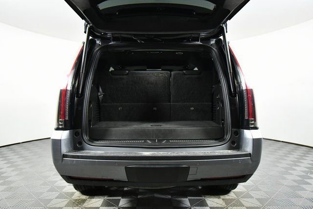 Used 2020 Cadillac Escalade Platinum AWD/4WD image 28