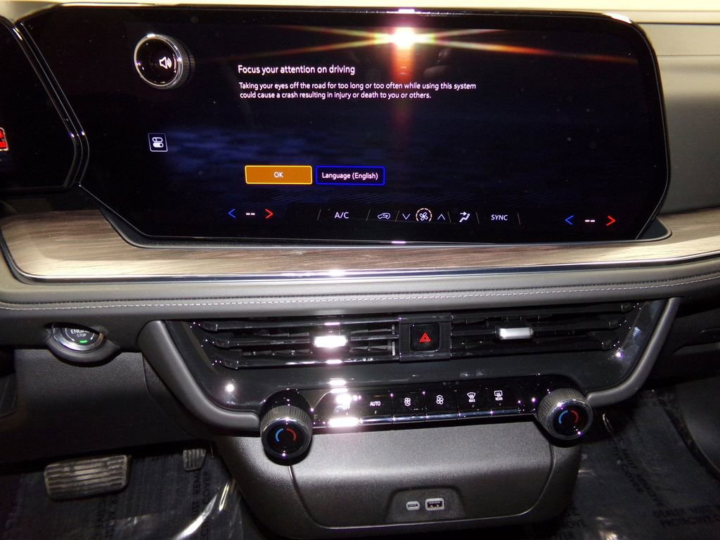 New 2025 Chevrolet Suburban LS image 16